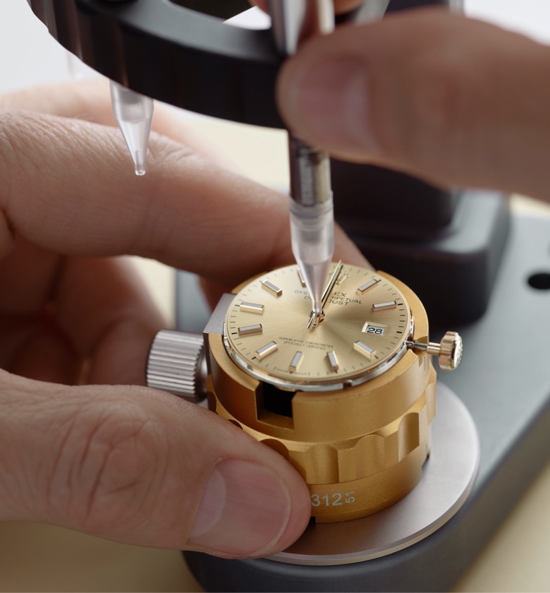 Rolex watch servicing procedure