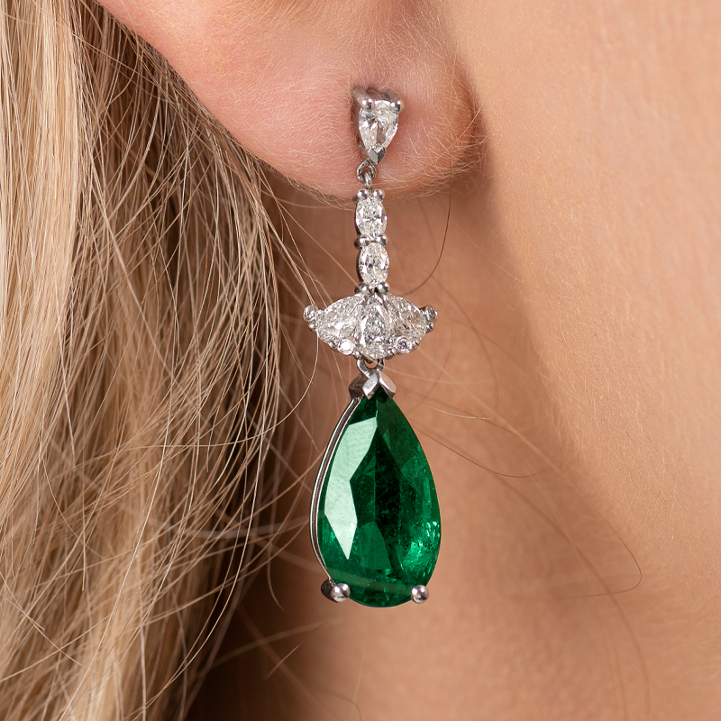 emerald pear shaped earrings